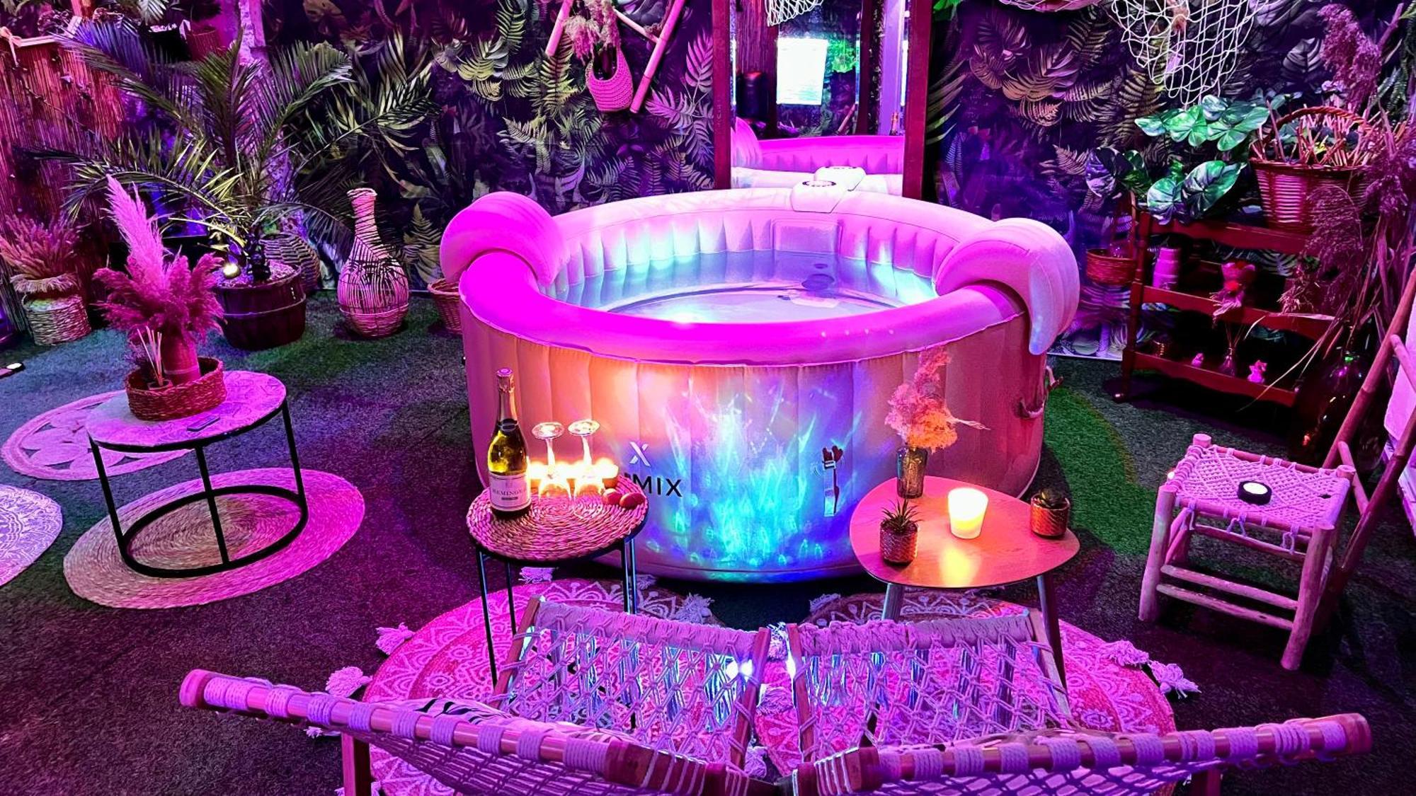 Un Mirage Tropical En Bord De Loire, Love Et Detente Saint-Clément-des-Levées Exterior foto